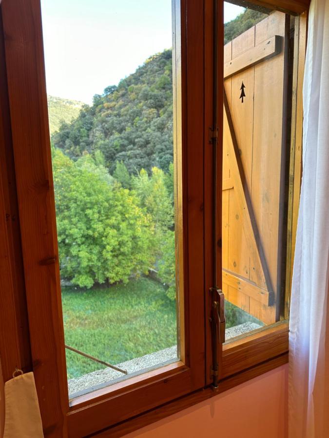 Apartament Rialp Amb Vistes Al Riu Noguera Pallaresa Екстериор снимка